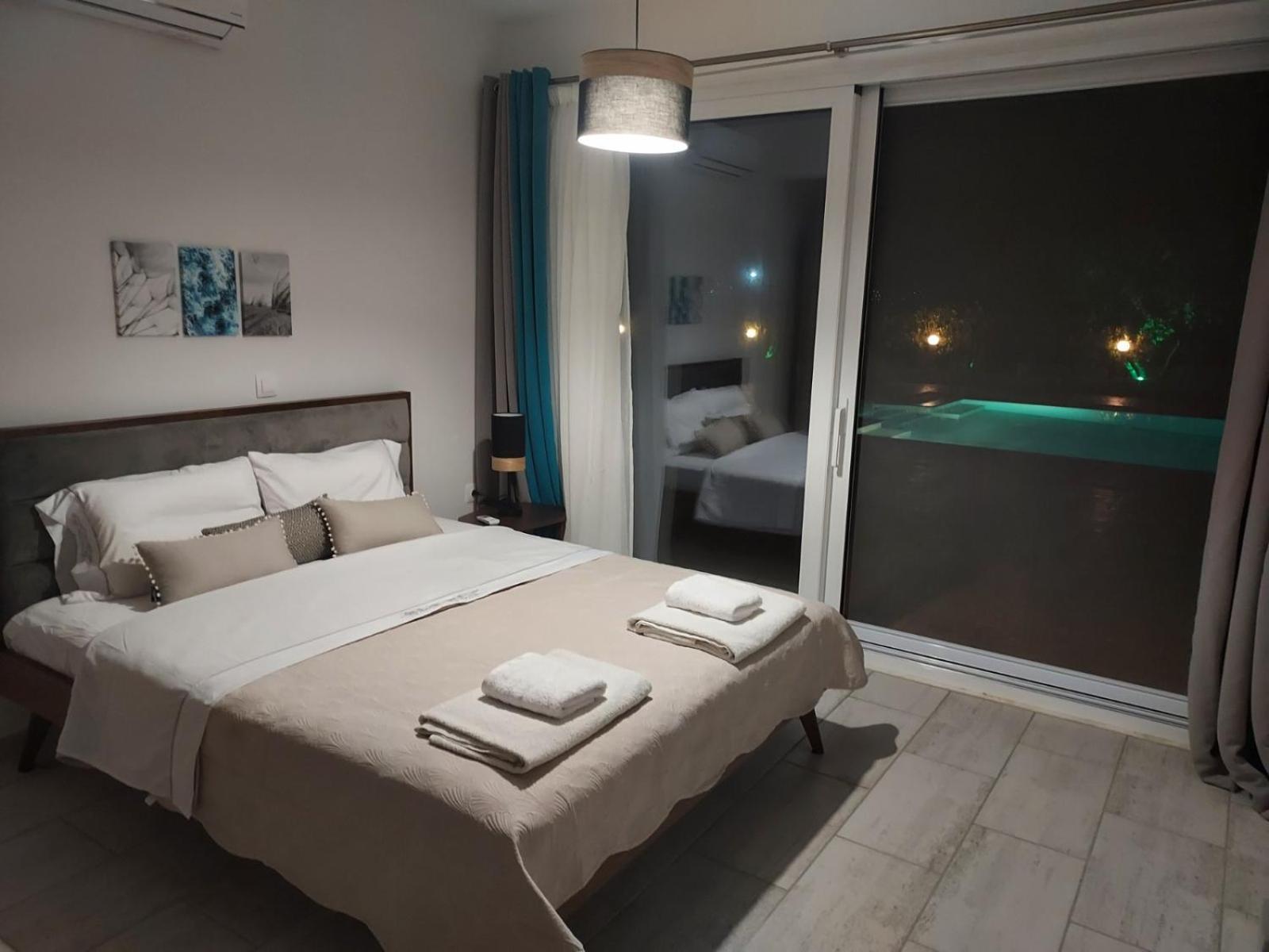 Luxury Arartments Tzemi Villa Porto Heli Exterior photo